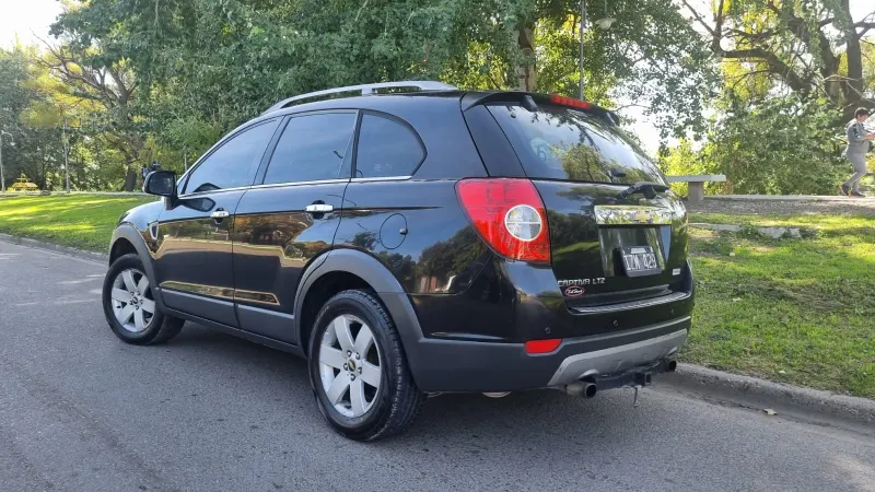 CHEVROLET CAPTIVA 2010 - Creek Motors