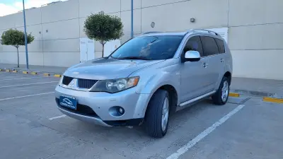 MITSUBISHI Outlander 2009 - Creek Motors