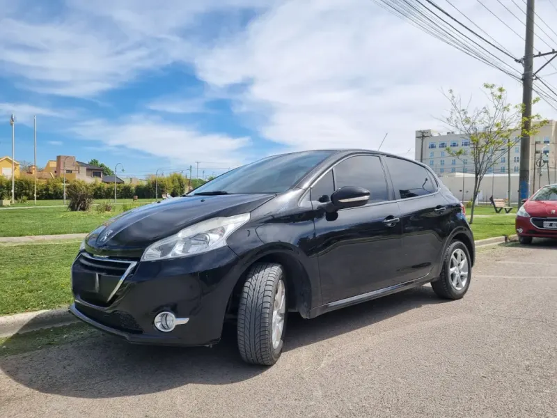 PEUGEOT 208 2016 - Creek Motors
