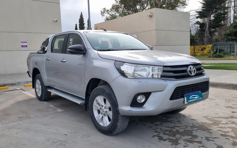 TOYOTA Hilux  2018 - Creek Motors