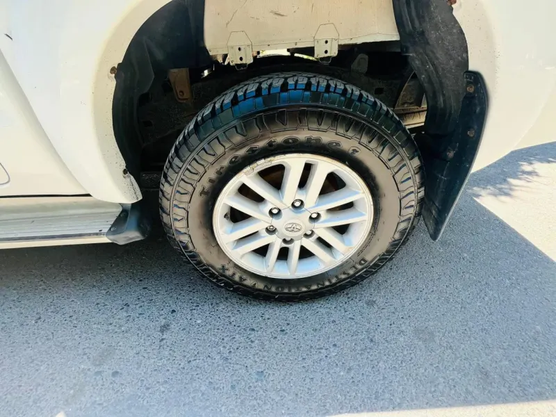TOYOTA Hilux 2015 - Creek Motors