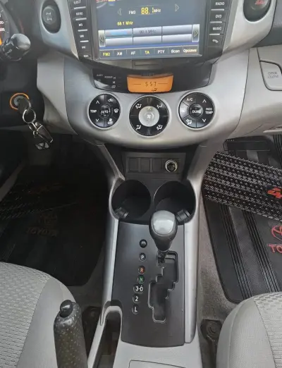 TOYOTA Rav4 4wd 2006 - Creek Motors