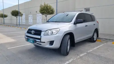 TOYOTA Rav4 4x2 2013 - Creek Motors